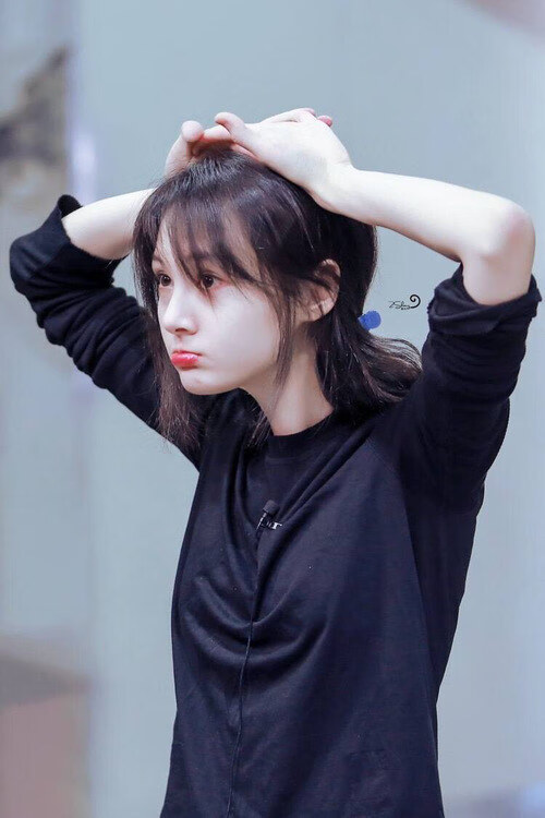 开云·体育官网-攀岩青年组比赛首次实现电视转播，攀岩青年组比赛首次实现电视转播的是谁