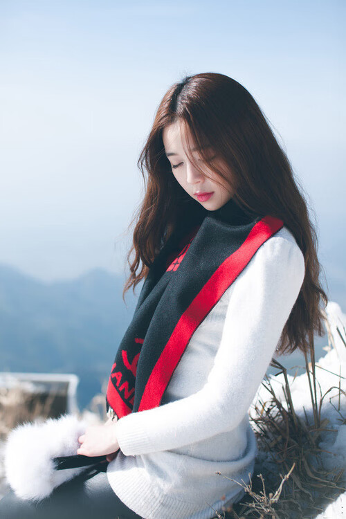 kaiyun.com-叶夫根尼娅·奇库诺娃冲线瞬间点燃赛场，叶夫根尼·奇吉舍夫